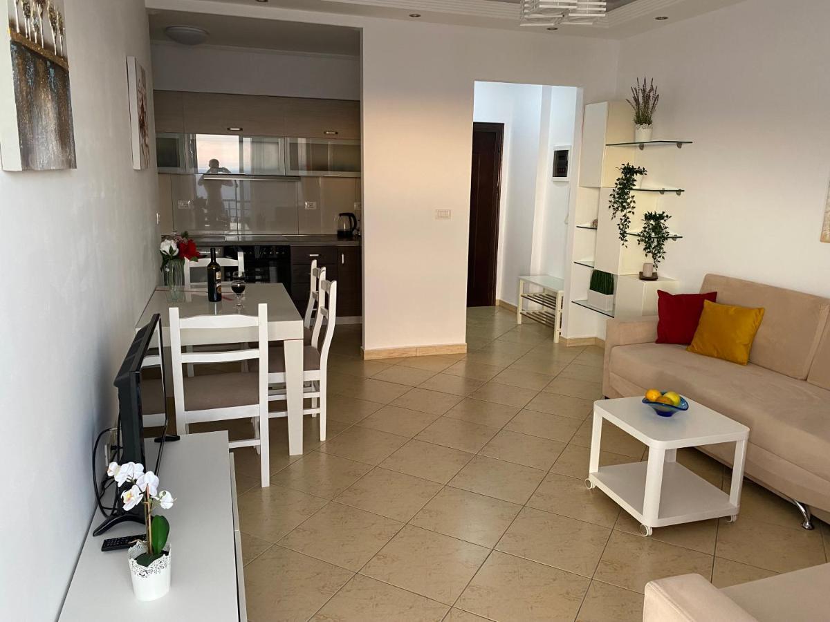 Apartment With Huge Sea View Balcony Sarandë 외부 사진